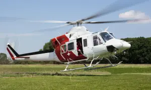 Jak szybko leci helikopter medyczny? Zaskakujące prędkości w akcji