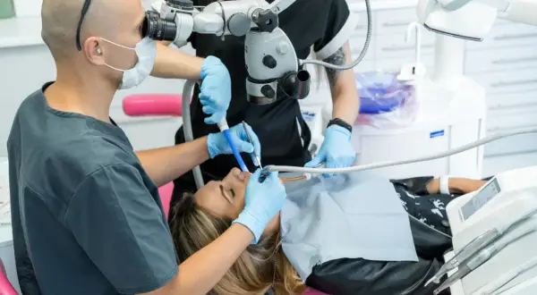 Endodoncja – jakie narzędzia są do niej potrzebne?