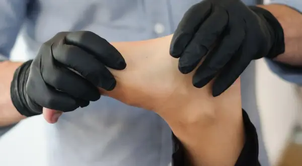 Czym się różni fizjoterapeuta od rehabilitanta? Kluczowe różnice i wybór