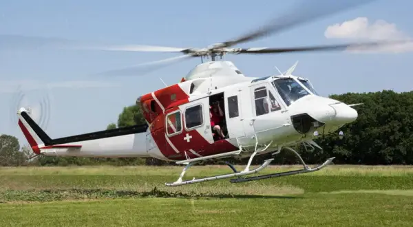 Jak szybko leci helikopter medyczny? Zaskakujące prędkości w akcji