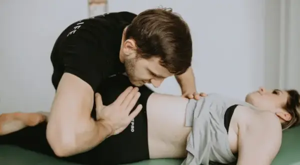 Jak się zwracać do fizjoterapeuty, aby uniknąć niezręczności?