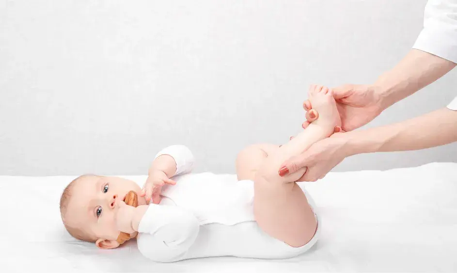 Kiedy z dzieckiem do fizjoterapeuty? Kluczowe sygnały i wiek wizyty