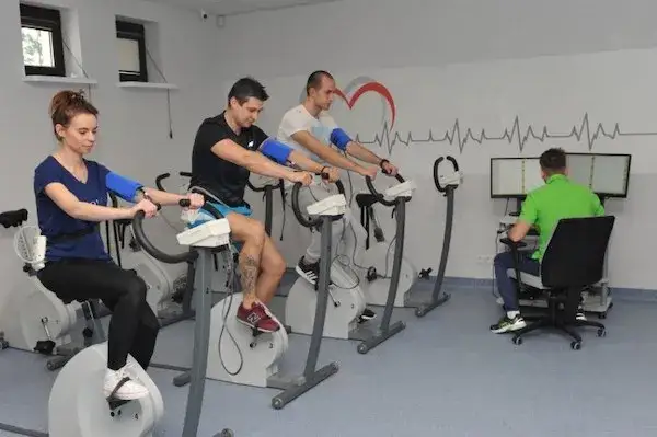 Zdjęcie Gdzie najlepsza rehabilitacja kardiologiczna - wybierz mądrze dla zdrowia
